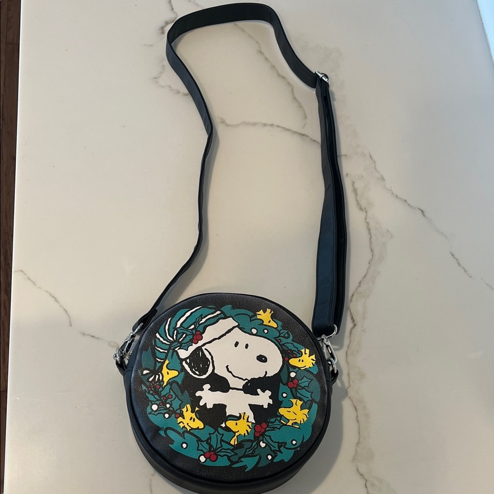 Loungefly Peanuts Snoopy Holiday Wreath Crossbody Bag - Picture 13 of 14